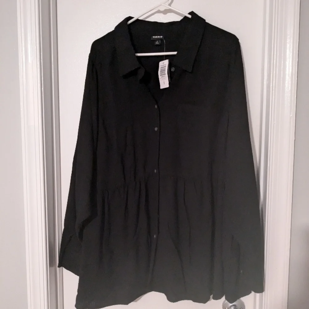 Torrid textured peplum long sleeve shirt 4 - Picture 6 of 8